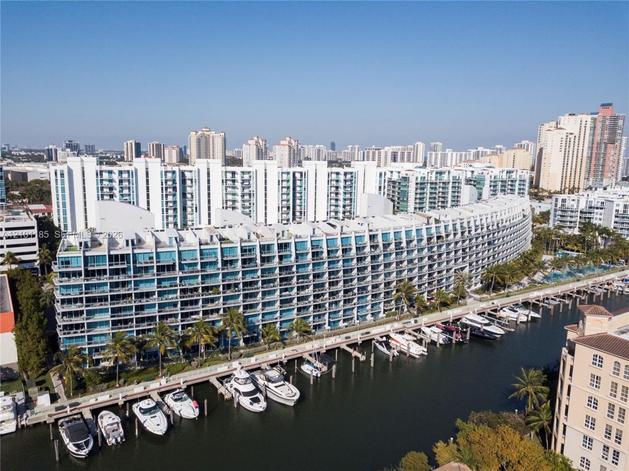 2950 NE 188th St , Unit 349, Aventura, FL 33180 Photo