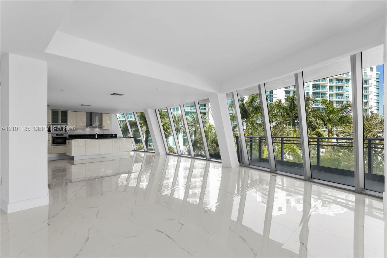 2950 NE 188th St , Unit 349, Aventura, FL 33180 Photo