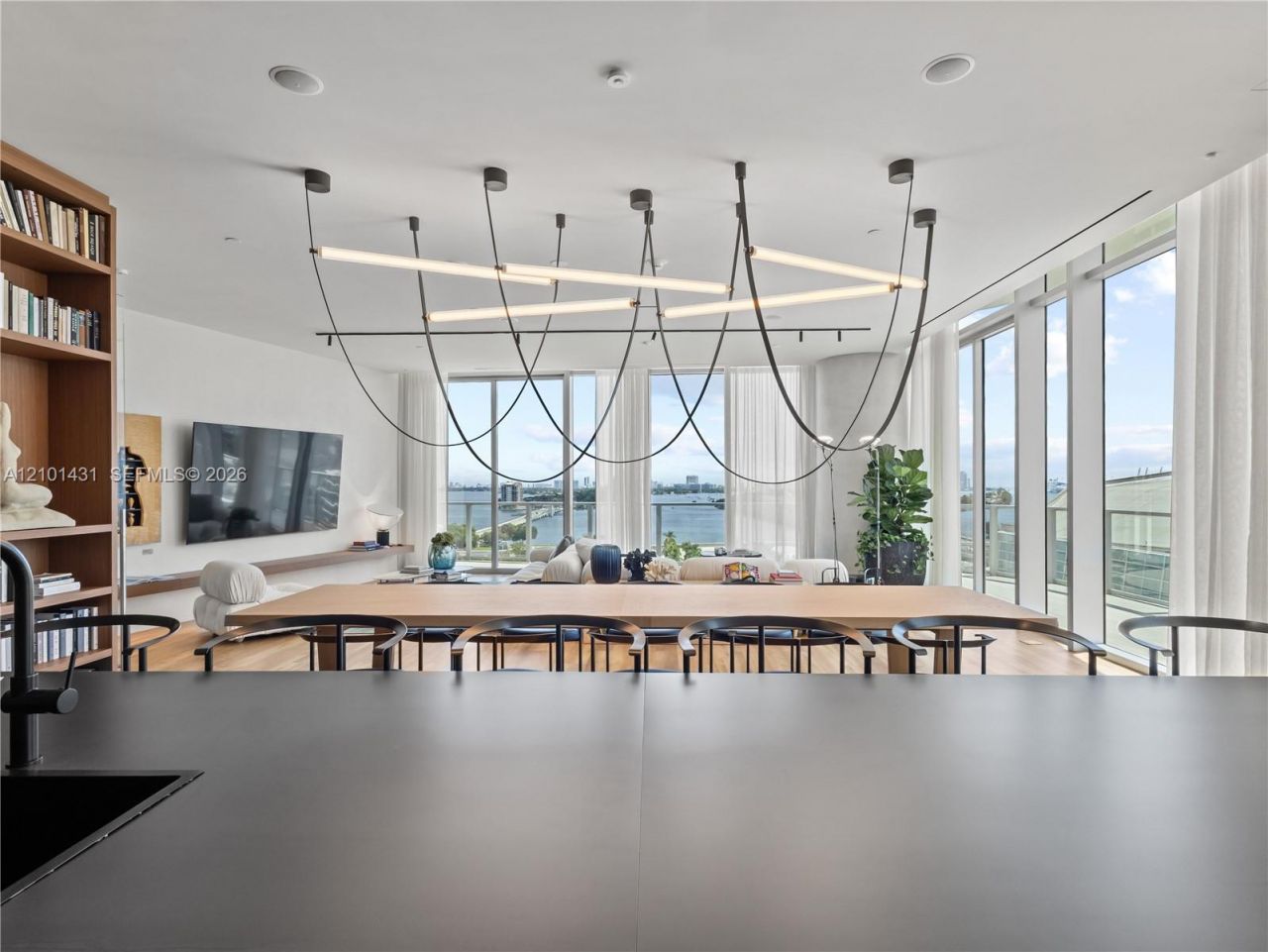 1400 Biscayne Blvd , Unit 608, Miami, FL 33132 Photo