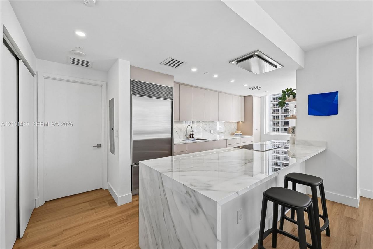 901 Brickell Key Blvd , Unit 2403, Miami, FL 33131 Photo