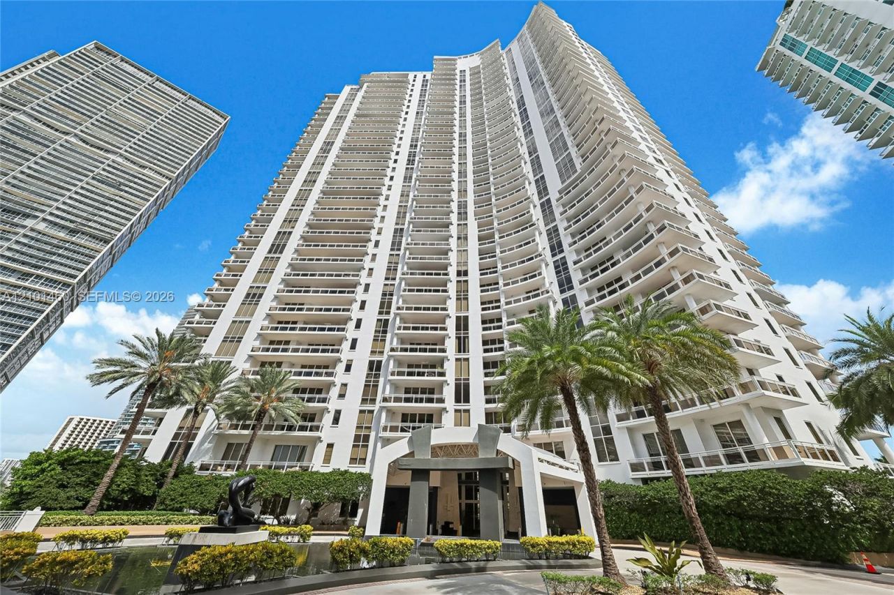 901 Brickell Key Blvd , Unit 2403, Miami, FL 33131 Photo