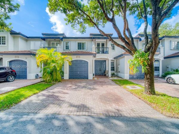 11956 SW 81st Ln , Miami, FL 33183