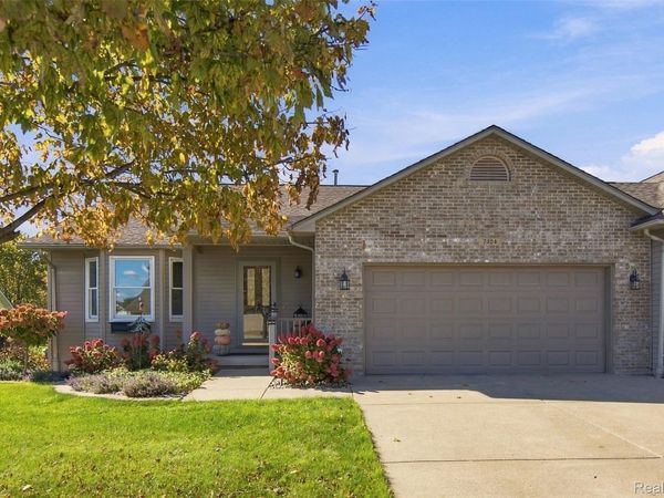 7404 Cross Creek Drive, Swartz Creek, Mi 48473