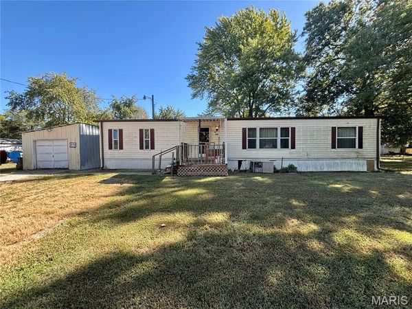 204 S Cherry Street , Bellflower, MO 63333