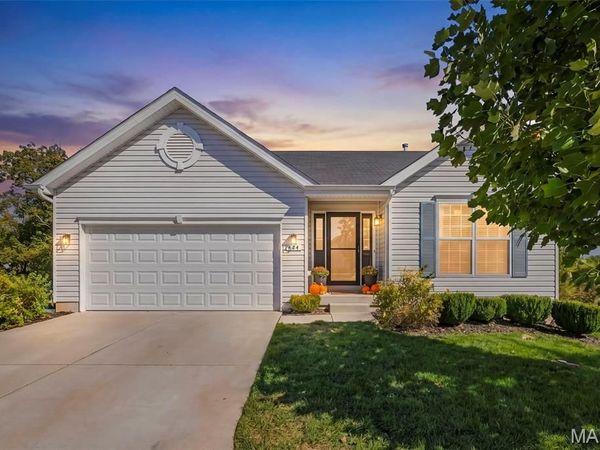 424 Cozy Pines Drive , Lake St Louis, MO 63367