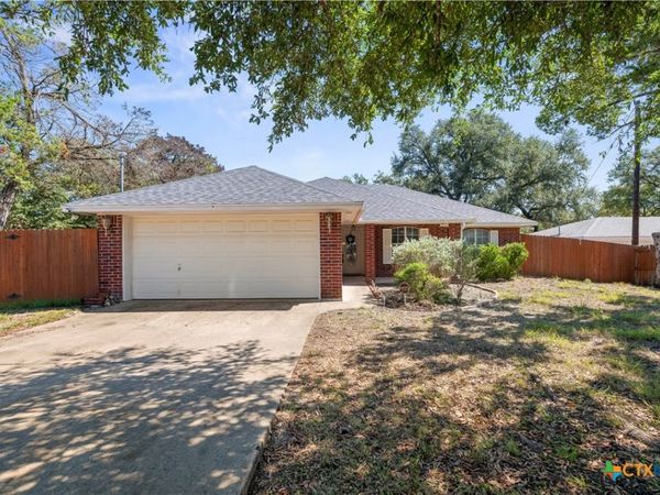 7 Morgans Point Boulevard , Morgans Point Resort, TX 76513