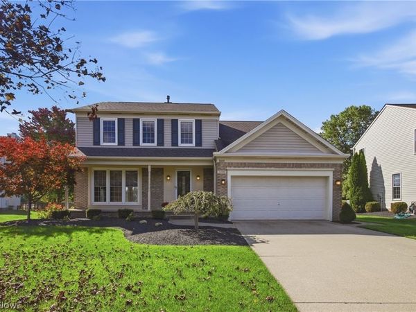 3098 Bierce Circle , Twinsburg, OH 44087