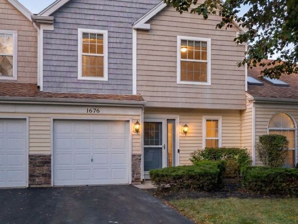1676 Pebble Beach Circle, Unit 1676, Elgin, IL 60123