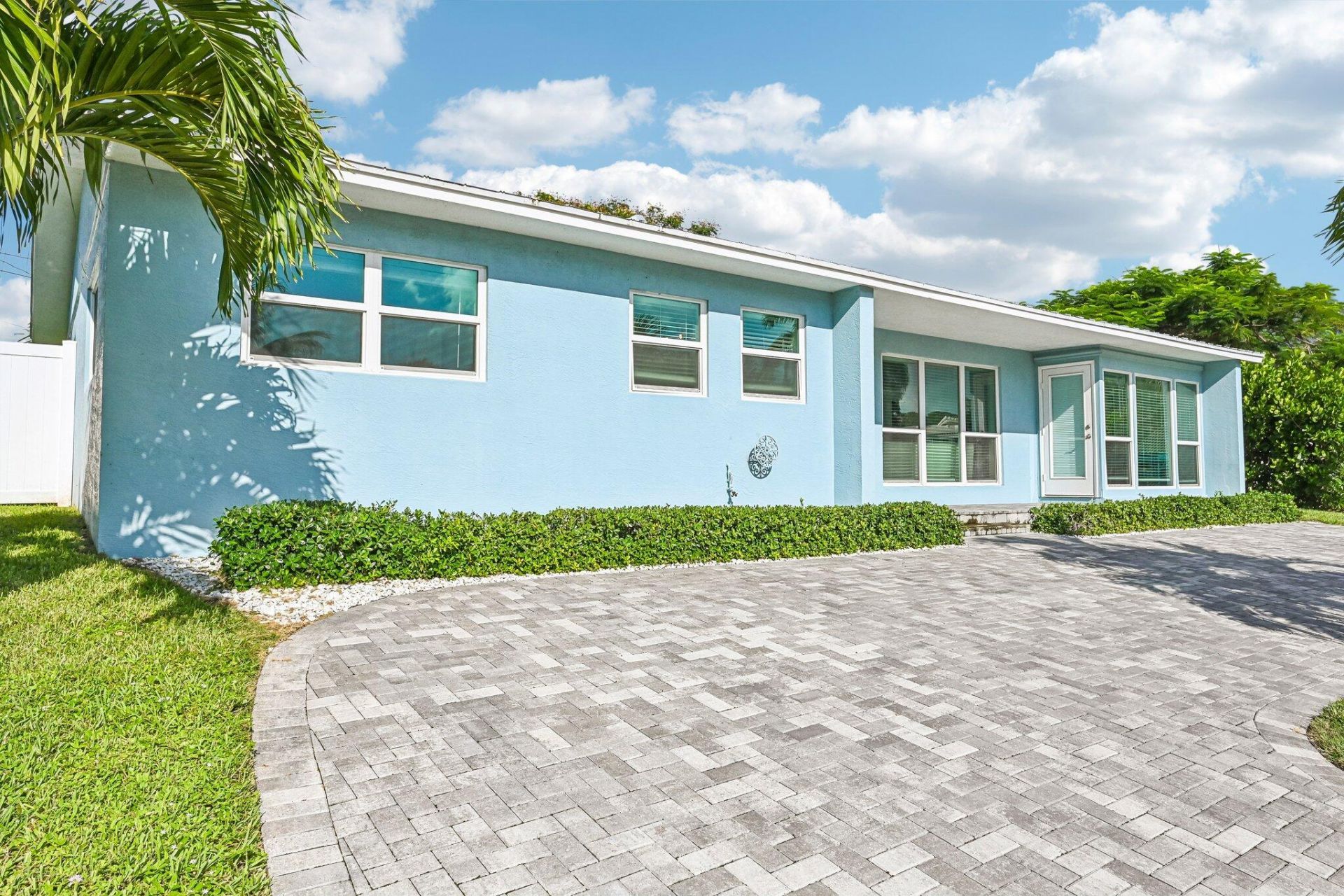 371 Saturn Avenue, Tequesta, FL 33469 Photo
