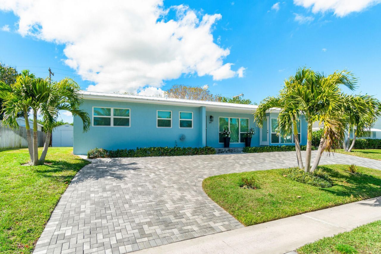 371 Saturn Avenue, Tequesta, FL 33469 Photo