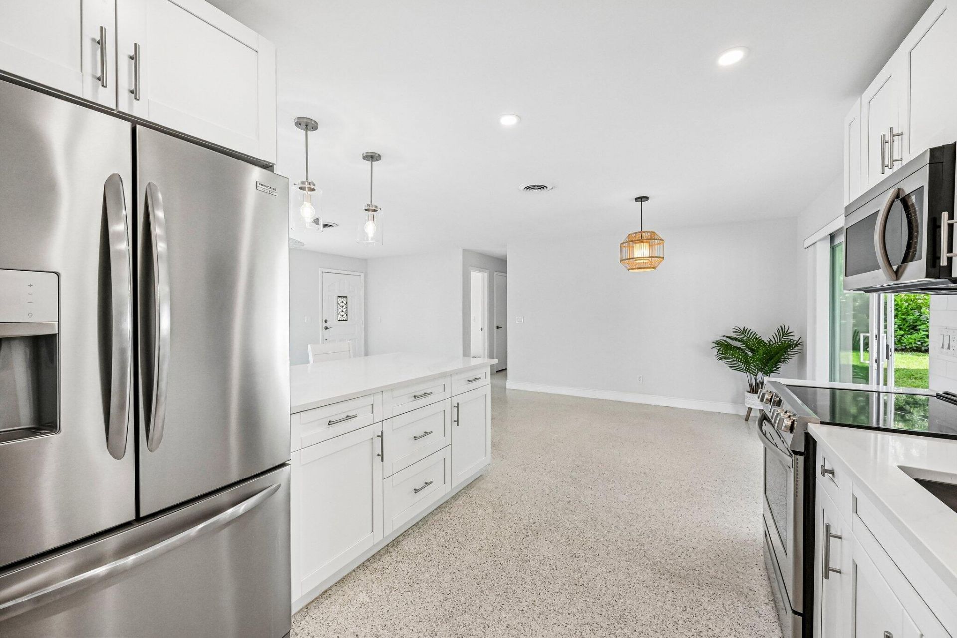 371 Saturn Avenue, Tequesta, FL 33469 Photo