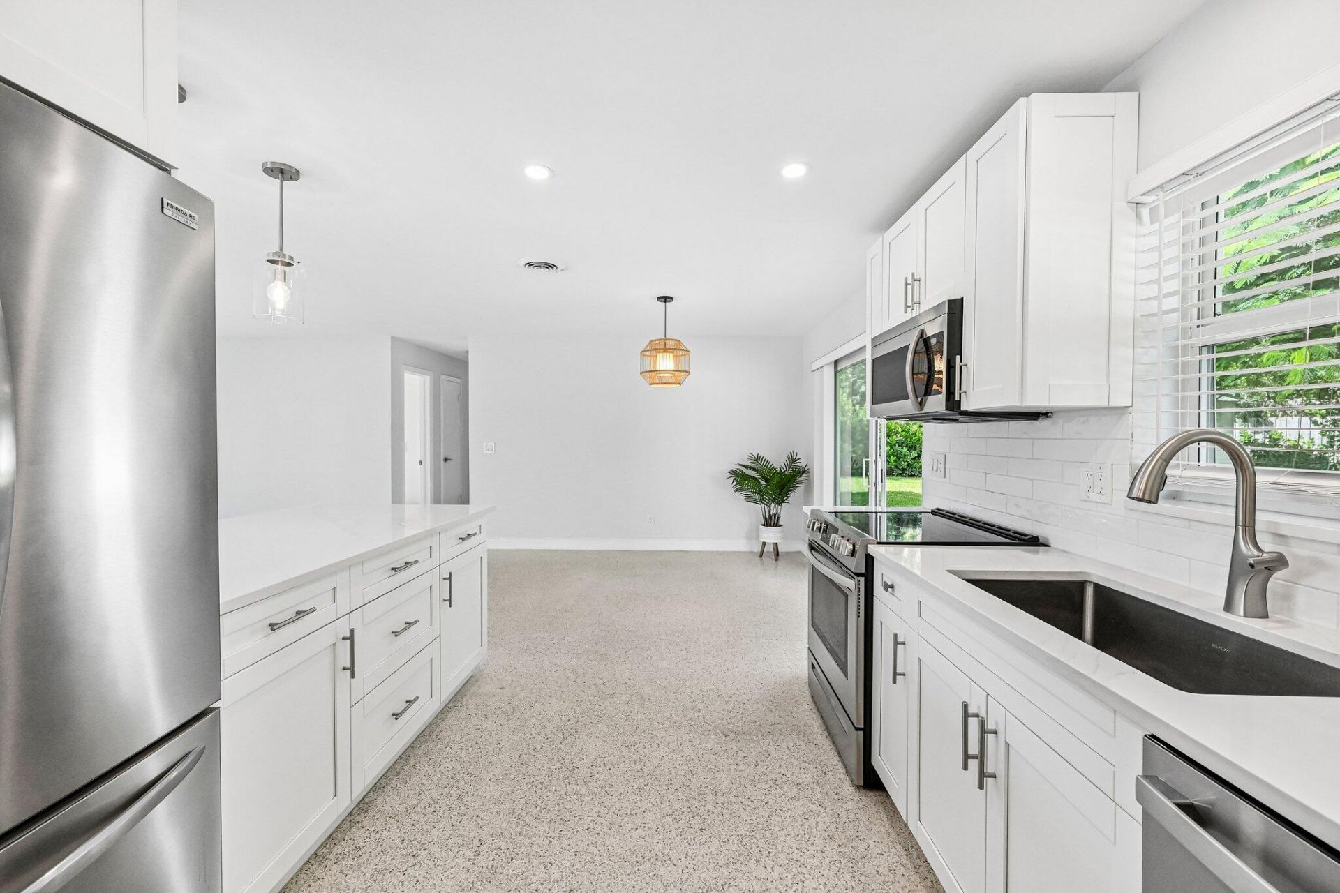371 Saturn Avenue, Tequesta, FL 33469 Photo
