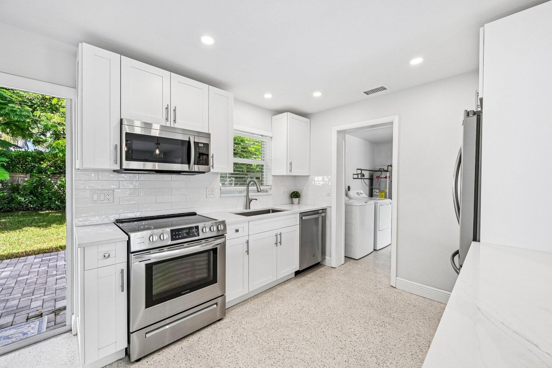 371 Saturn Avenue, Tequesta, FL 33469 Photo