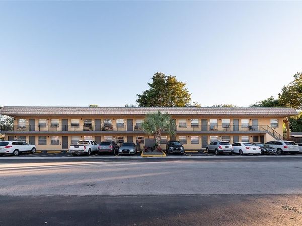 1151 NE 17TH Court, Unit 24, Fort Lauderdale, FL 33305