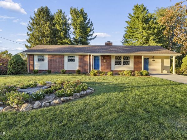 201 Brown Avenue, Johnson City, TN 37601