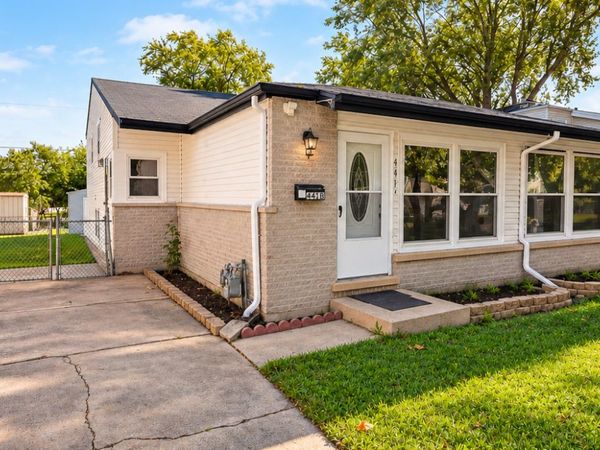 441 N 4th Avenue, Unit B, Des Plaines, IL 60016