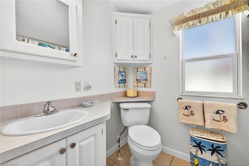 3131 Crystal Lake Dr, Naples, FL 34120 Photo