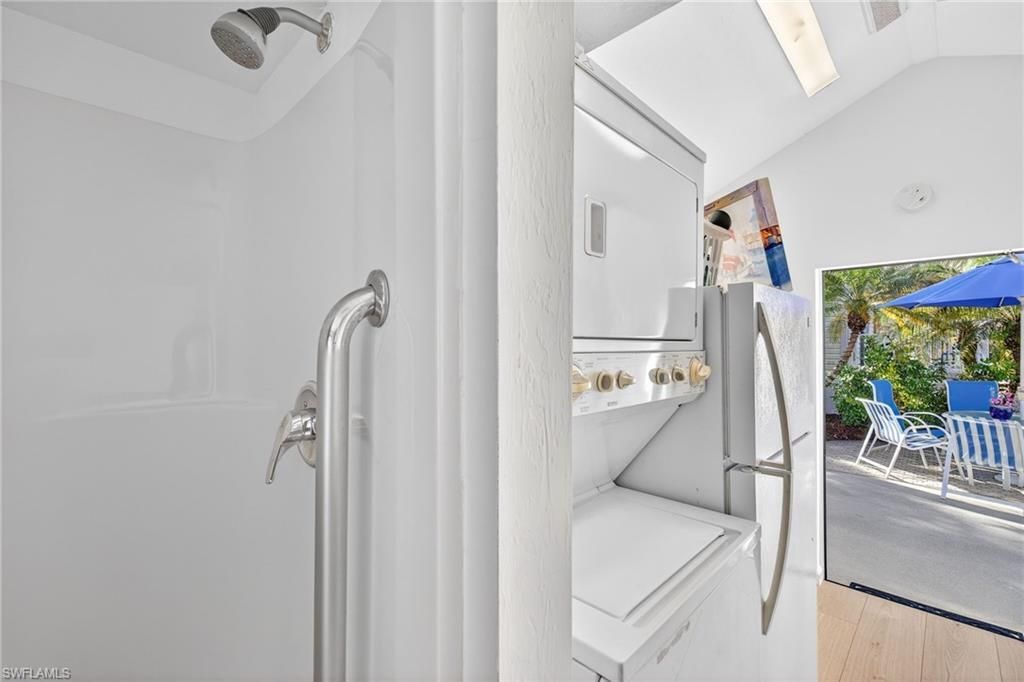 3131 Crystal Lake Dr, Naples, FL 34120 Photo