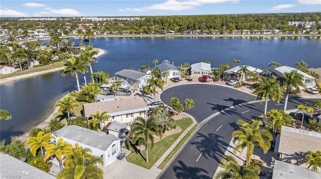 3131 Crystal Lake Dr, Naples, FL 34120 Photo