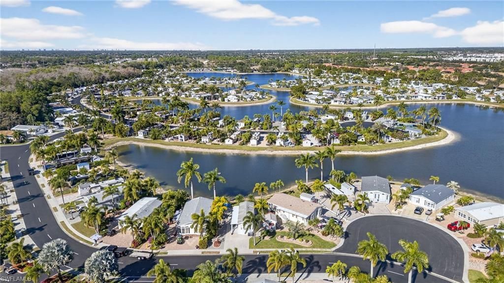 3131 Crystal Lake Dr, Naples, FL 34120 Photo