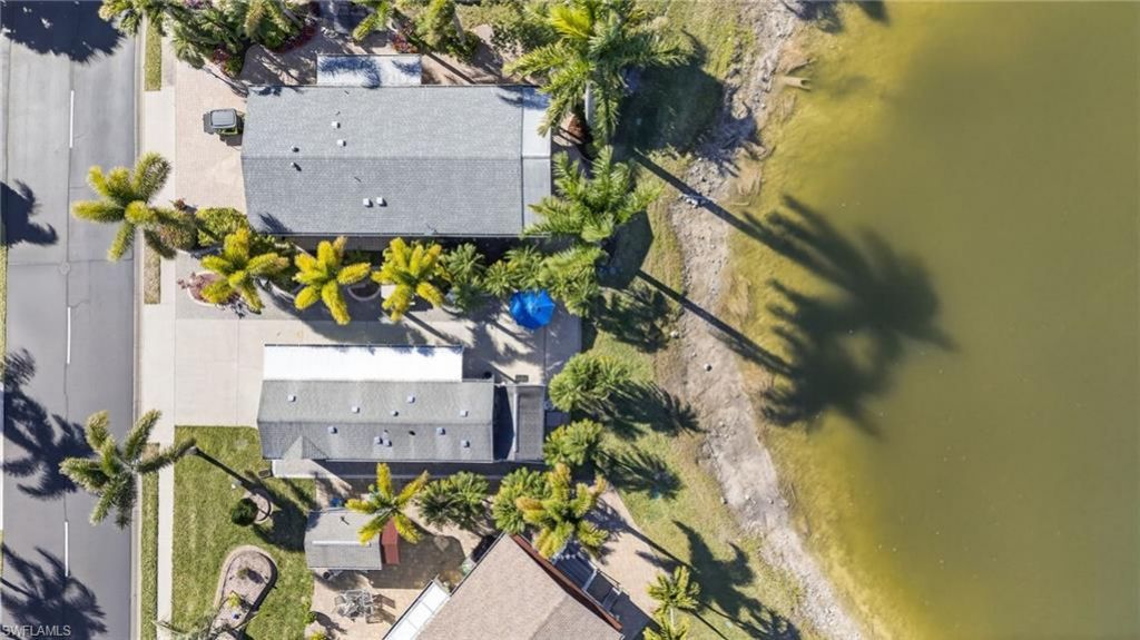 3131 Crystal Lake Dr, Naples, FL 34120 Photo