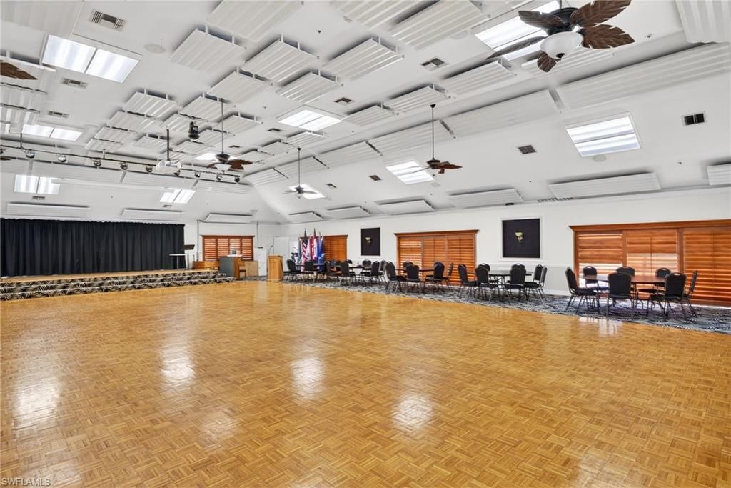 3131 Crystal Lake Dr, Naples, FL 34120 Photo