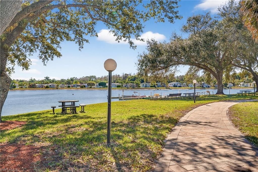 3131 Crystal Lake Dr, Naples, FL 34120 Photo