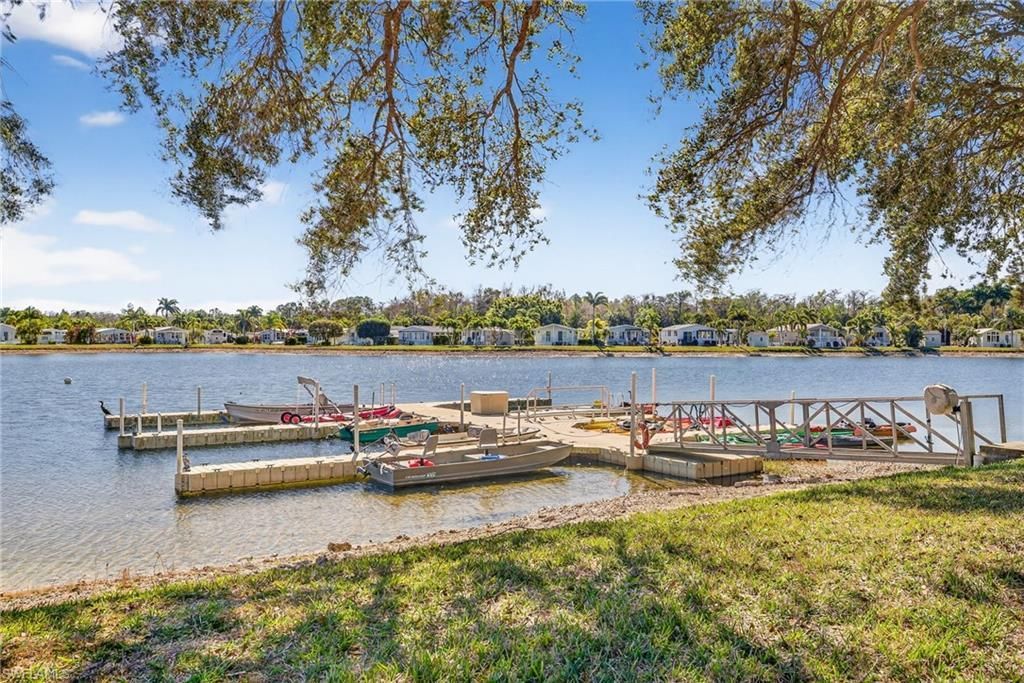 3131 Crystal Lake Dr, Naples, FL 34120 Photo