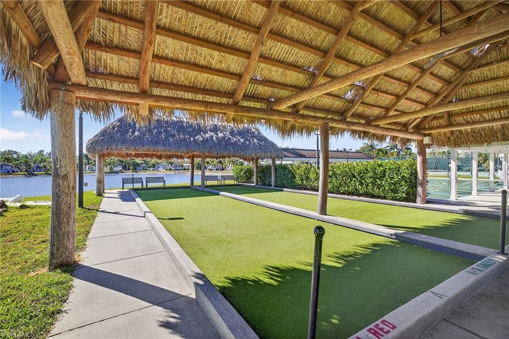 3131 Crystal Lake Dr, Naples, FL 34120 Photo