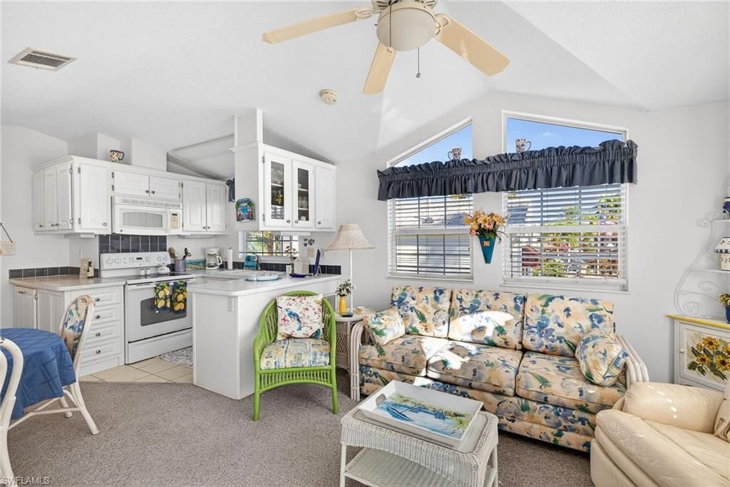 3131 Crystal Lake Dr, Naples, FL 34120 Photo