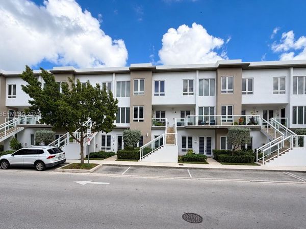 10225 NW 63rd Ter , Unit 103, Doral, FL 33178