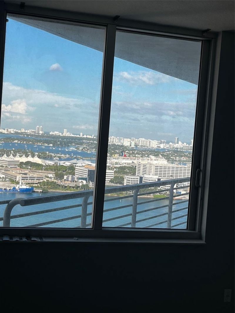 335 S Biscayne Blvd , Unit 3500, Miami, FL 33131 Photo