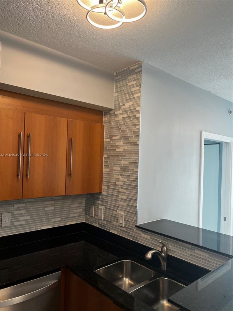 335 S Biscayne Blvd , Unit 3500, Miami, FL 33131 Photo
