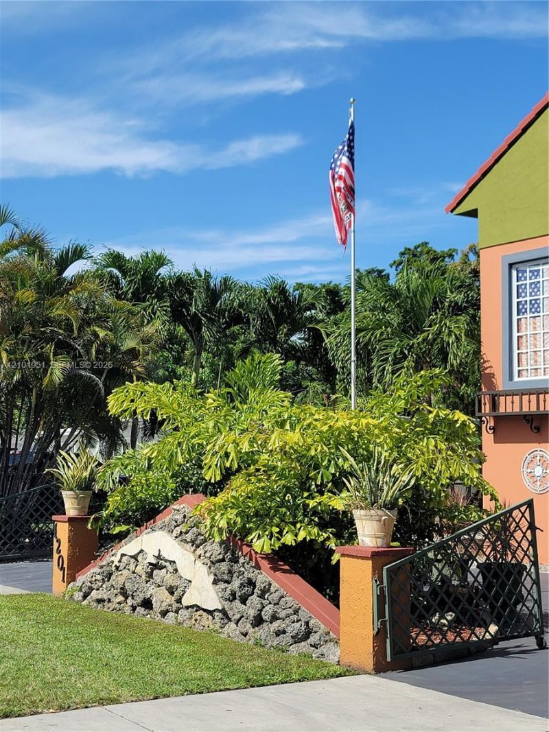 1120 E Le Jeune Road , Hialeah, FL 33010 Photo