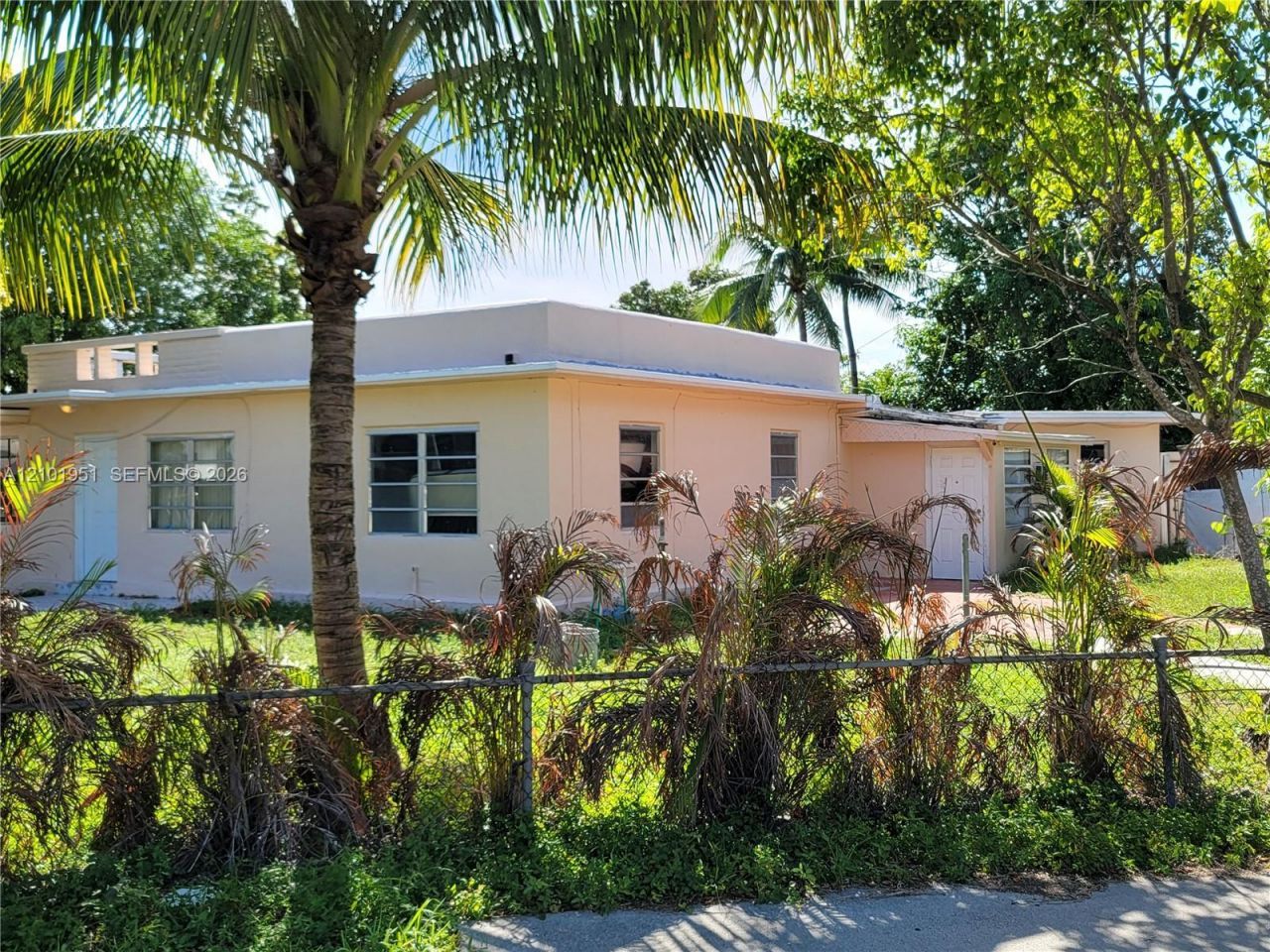 1120 E Le Jeune Road , Hialeah, FL 33010 Photo