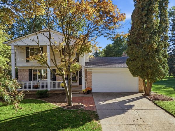 2805 Lakehurst Lane, Ann Arbor, MI 48105