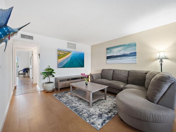 2381 Sunset Avenue, Unit 306, Lake Worth Beach, FL 33461