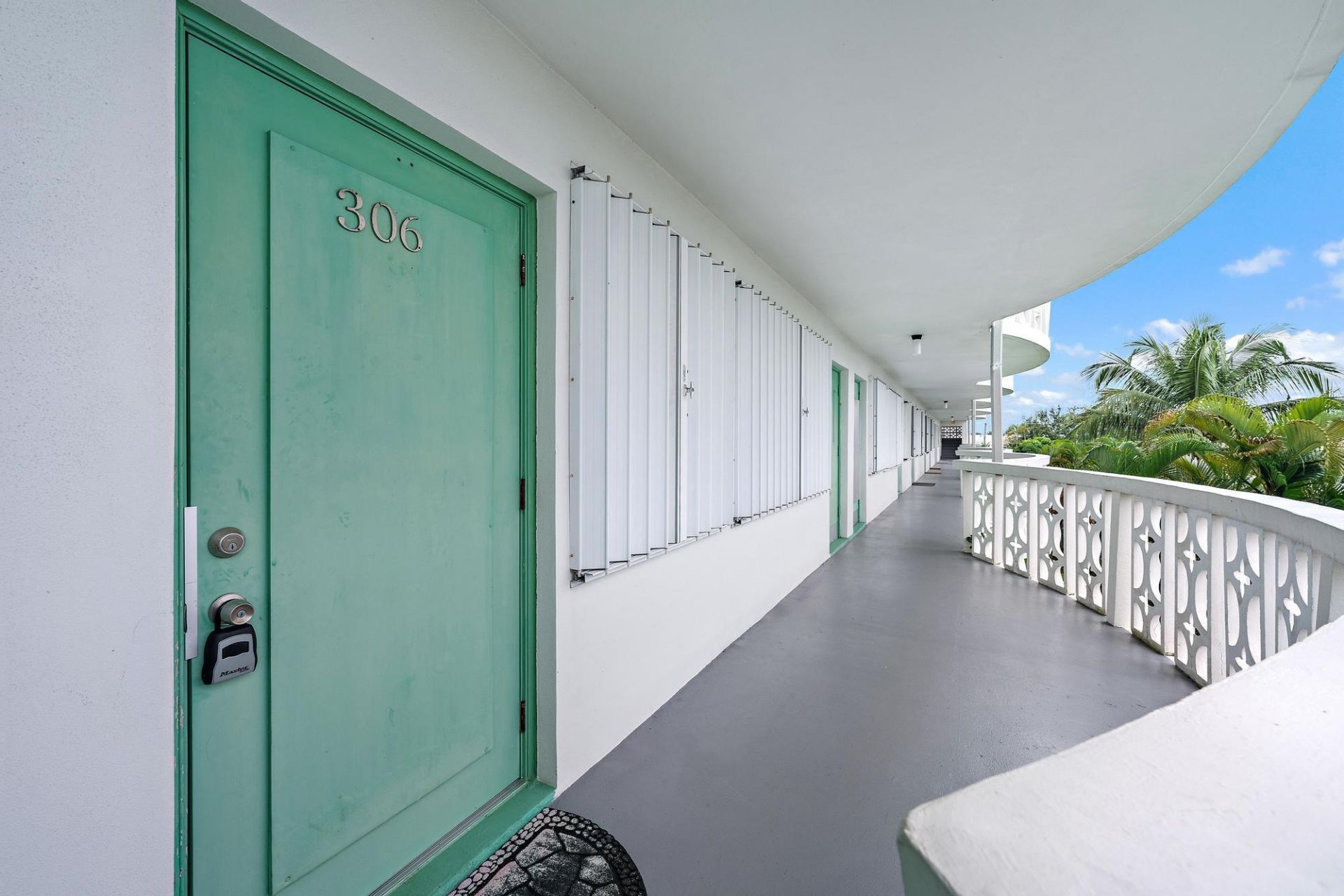 2381 Sunset Avenue, Unit 306, Lake Worth Beach, FL 33461 Photo