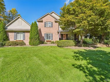 337 Mill Pond Lane, Milford Township, Mi 48381