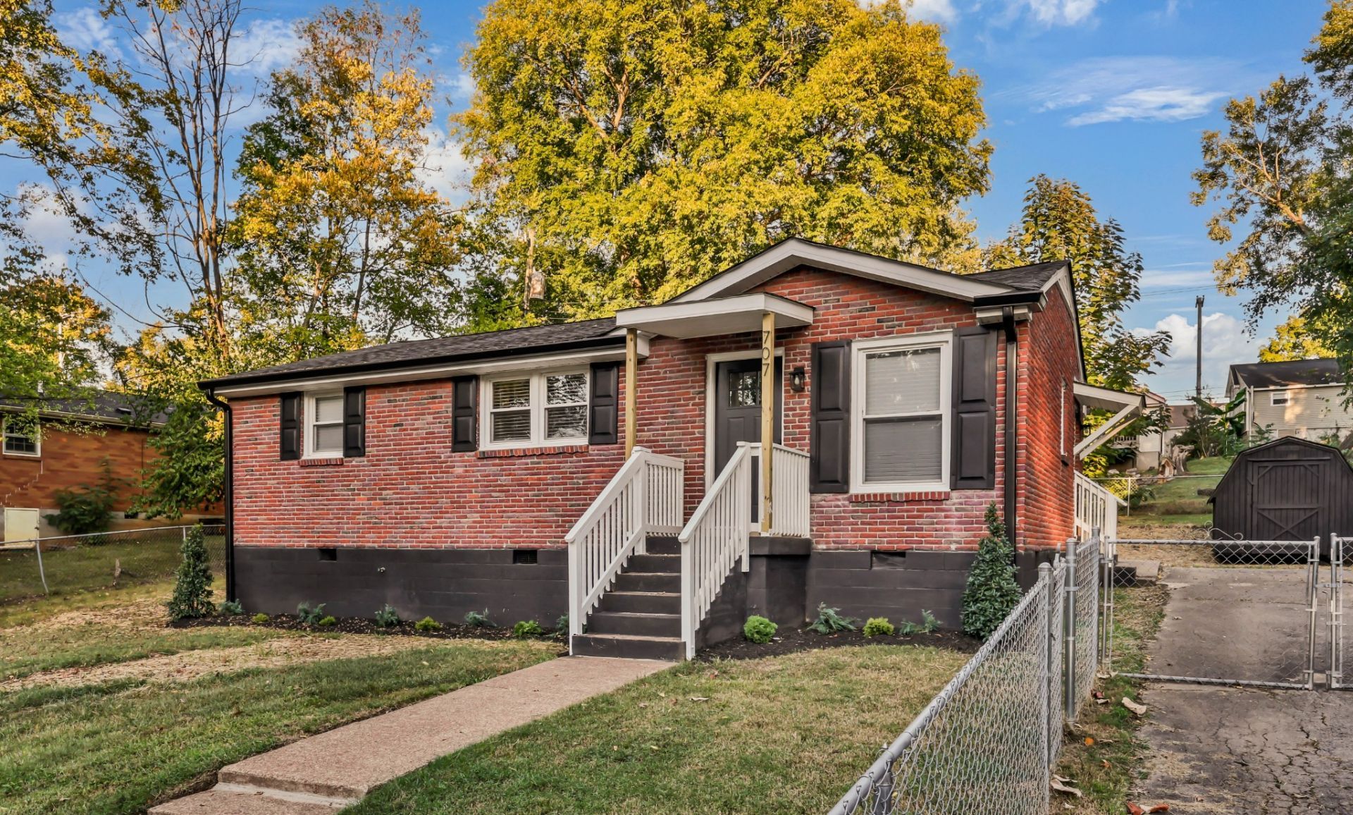707 Forest St, Clarksville, TN 37040 Main Photo