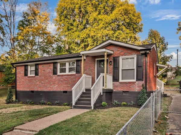707 Forest St , Clarksville, TN 37040