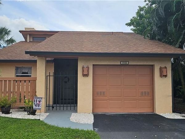 6443 Royal Woods DR, FORT MYERS, FL 33908