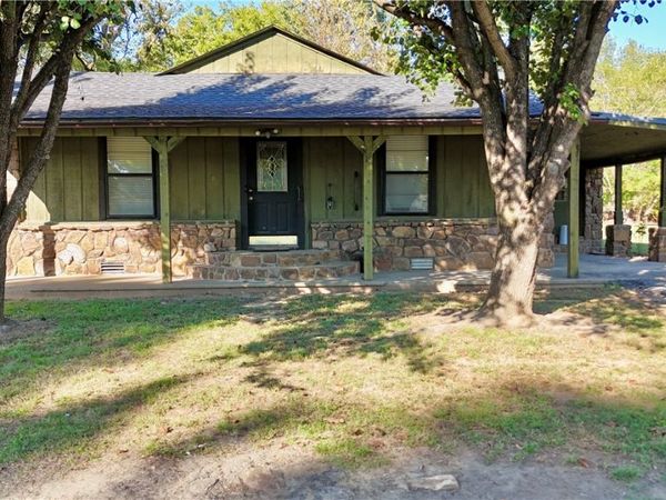 106 W McBride Street, Havana, AR 72842