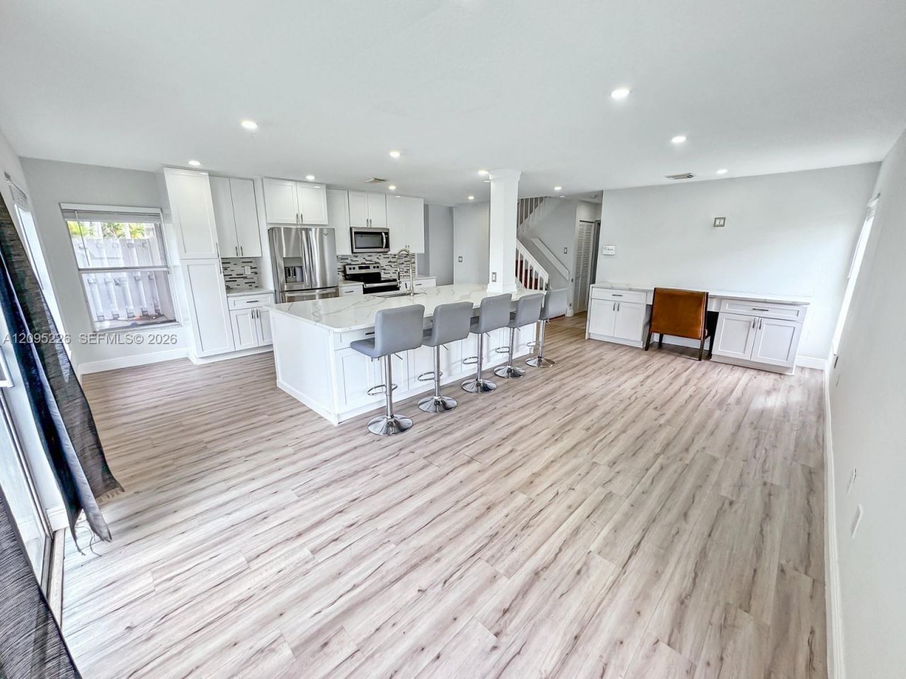 1015 NW 125th Ter , Sunrise, FL 33323 Photo