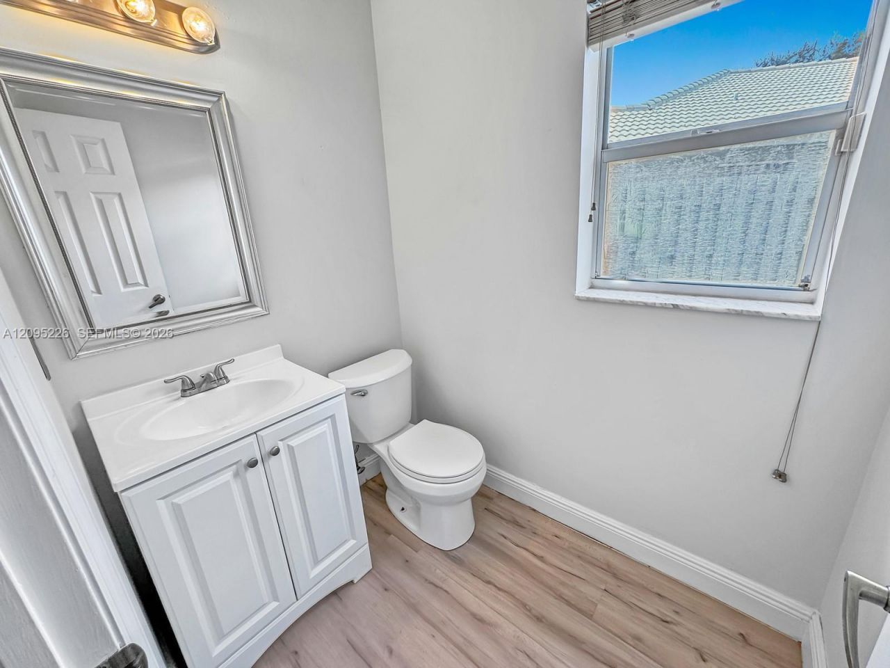 1015 NW 125th Ter , Sunrise, FL 33323 Photo