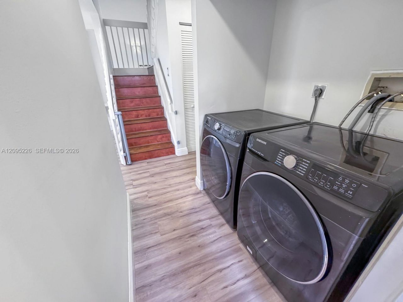 1015 NW 125th Ter , Sunrise, FL 33323 Photo