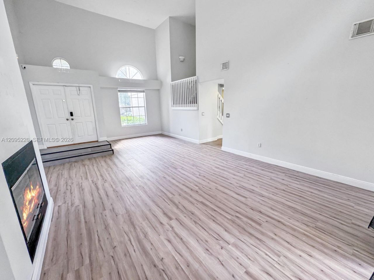 1015 NW 125th Ter , Sunrise, FL 33323 Photo