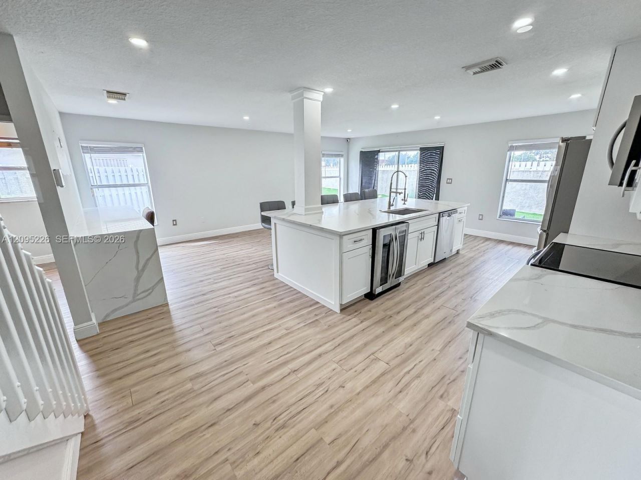 1015 NW 125th Ter , Sunrise, FL 33323 Photo