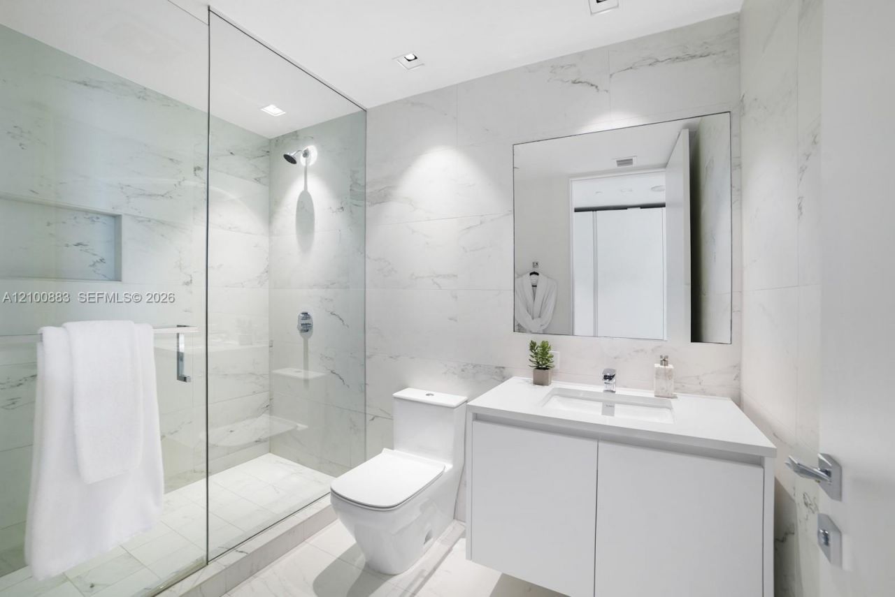 1000 Biscayne Blvd , Unit 3302, Miami, FL 33132 Photo