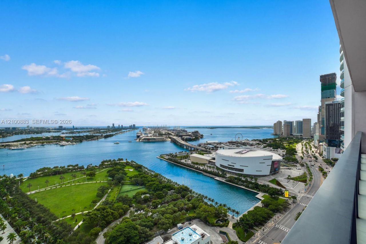 1000 Biscayne Blvd , Unit 3302, Miami, FL 33132 Photo